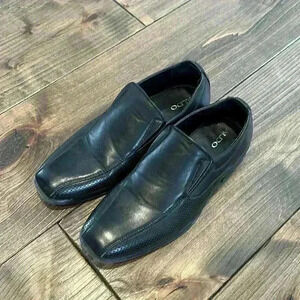 Boys size 3  Aldo Dress Shoes